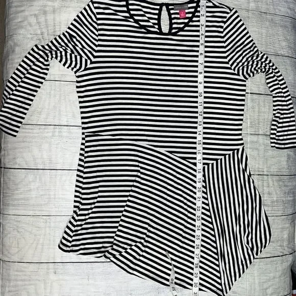 Vince Camuto Black White Stripe Asymmetrical Tunic Top 3/4 Sleeves Stretch sz M - Picture 7 of 9
